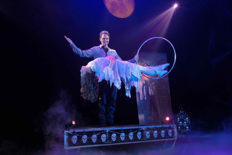 Haunted Illusions Brings Halloween Magic to the Niswonger